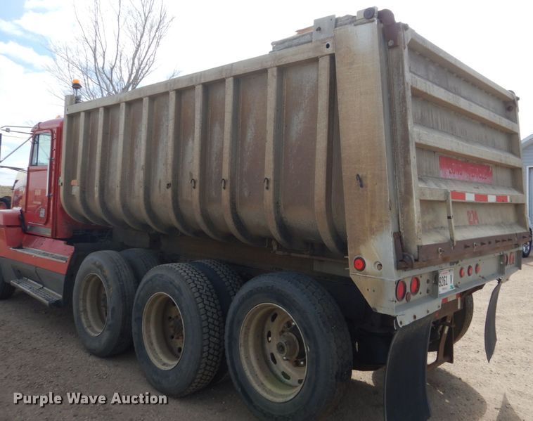 image for item HE9635 2000 Freightliner FLD120  dump truck