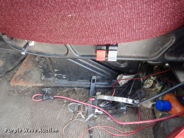 image for item HE9635 2000 Freightliner FLD120  dump truck