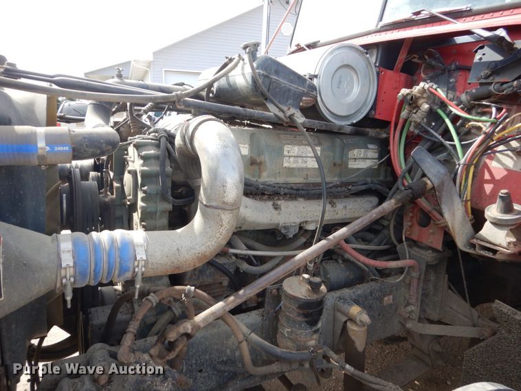 image for item HE9635 2000 Freightliner FLD120  dump truck