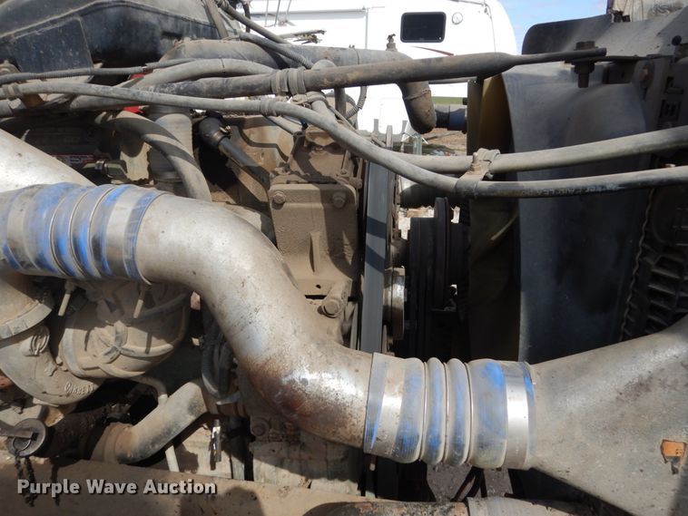 image for item HE9635 2000 Freightliner FLD120  dump truck