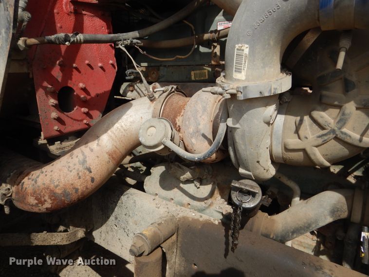 image for item HE9635 2000 Freightliner FLD120  dump truck