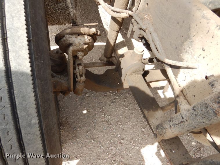 image for item HE9635 2000 Freightliner FLD120  dump truck