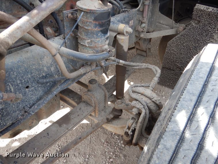 image for item HE9635 2000 Freightliner FLD120  dump truck