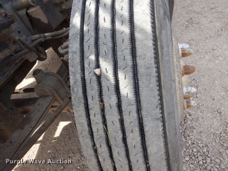 image for item HE9635 2000 Freightliner FLD120  dump truck