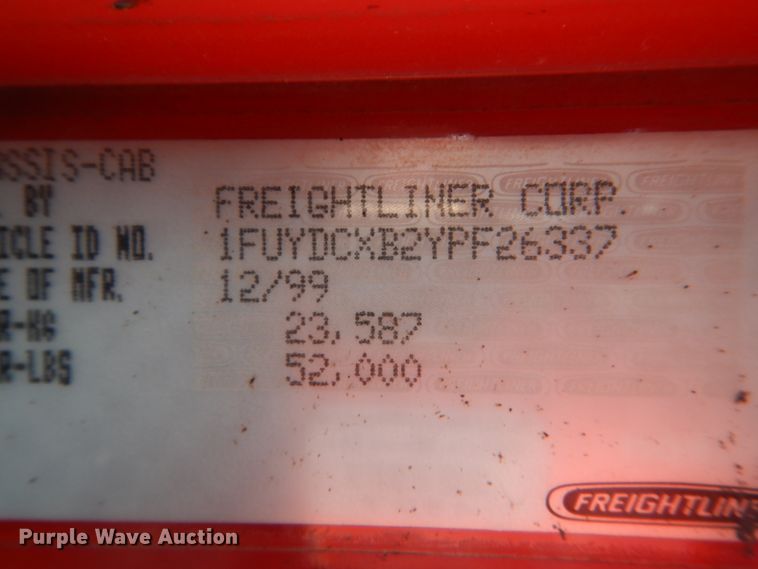 image for item HE9635 2000 Freightliner FLD120  dump truck