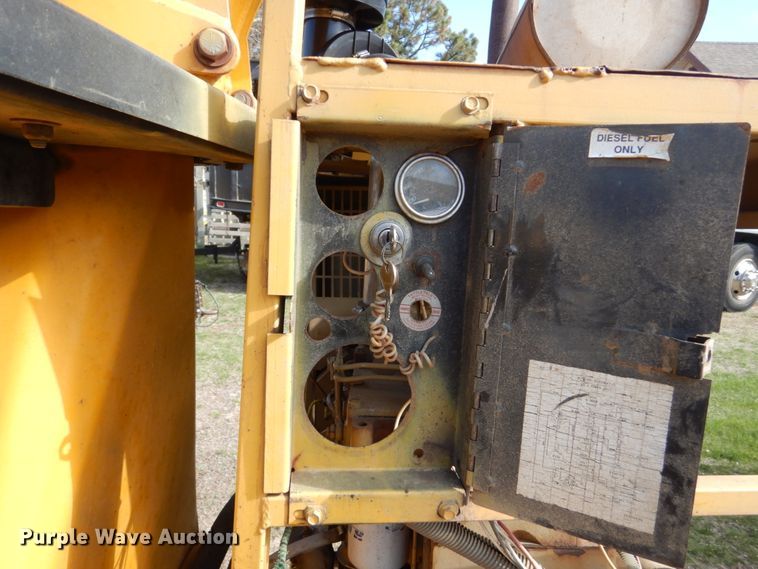 image for item HE9638 Woodsman 12X  wood chipper