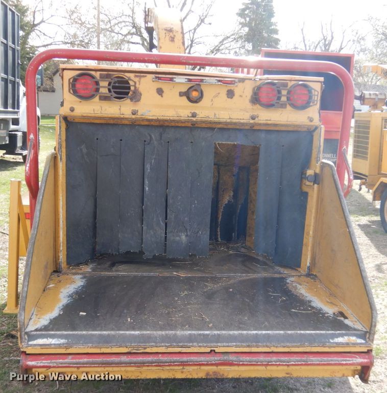 image for item HE9639 Vermeer BC1500  wood chipper