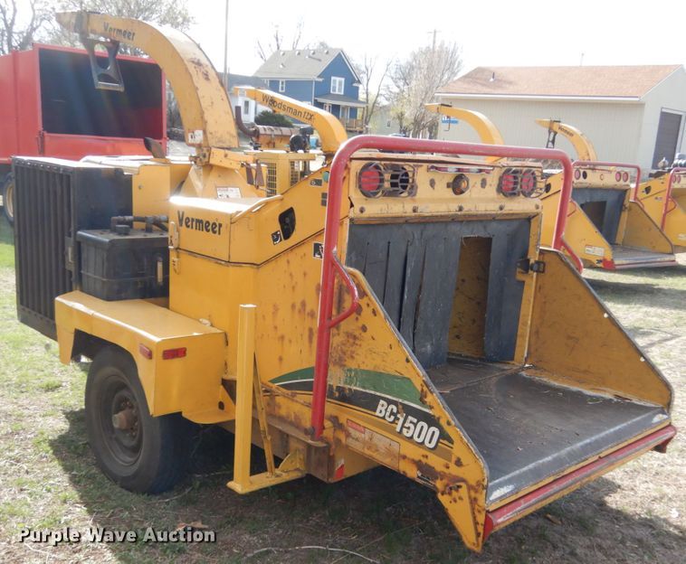 image for item HE9639 Vermeer BC1500  wood chipper