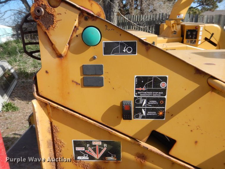 image for item HE9639 Vermeer BC1500  wood chipper