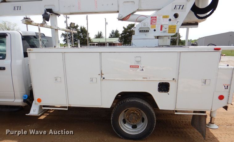 image for item HL9399 2011 Dodge Ram 5500  bucket truck