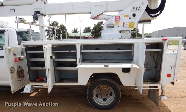image for item HL9399 2011 Dodge Ram 5500  bucket truck