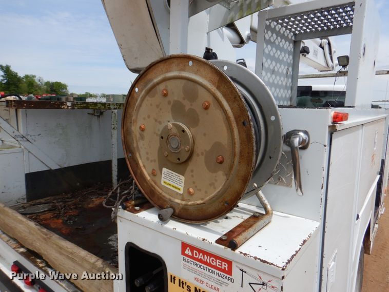 image for item HL9399 2011 Dodge Ram 5500  bucket truck