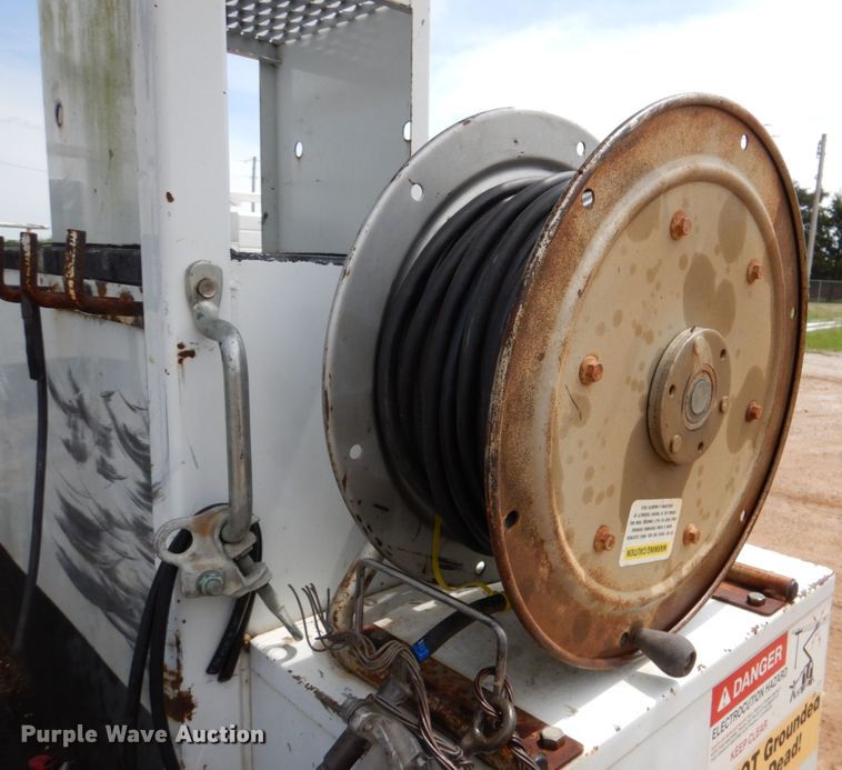 image for item HL9399 2011 Dodge Ram 5500  bucket truck