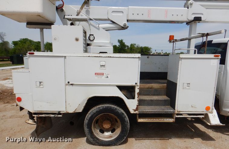 image for item HL9401 2012 Dodge Ram 5500  bucket truck