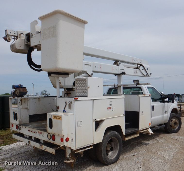 image for item HL9402 2013 Ford F550  bucket truck