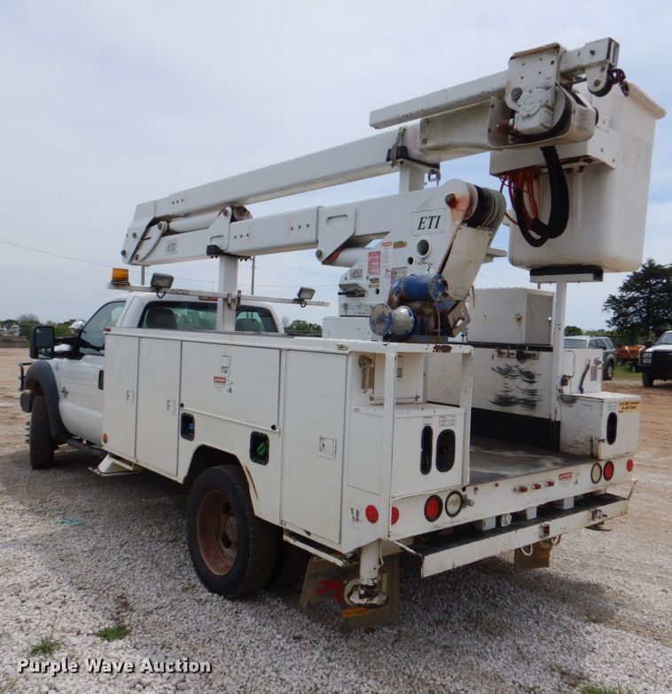 image for item HL9402 2013 Ford F550  bucket truck