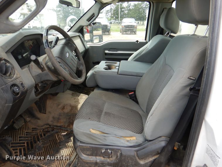 image for item HL9402 2013 Ford F550  bucket truck