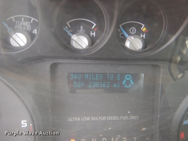 image for item HL9402 2013 Ford F550  bucket truck