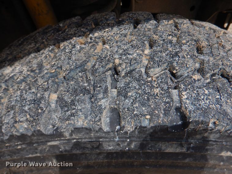 image for item HL9402 2013 Ford F550  bucket truck