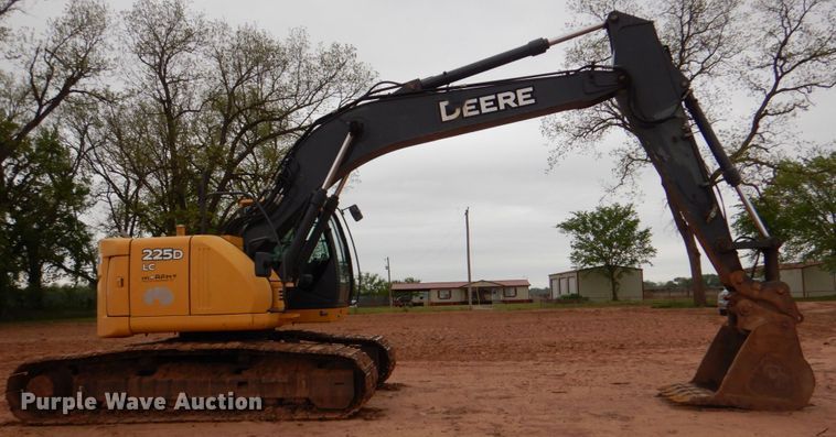 image for item HL9428 2011 John Deere 225D LC  excavator