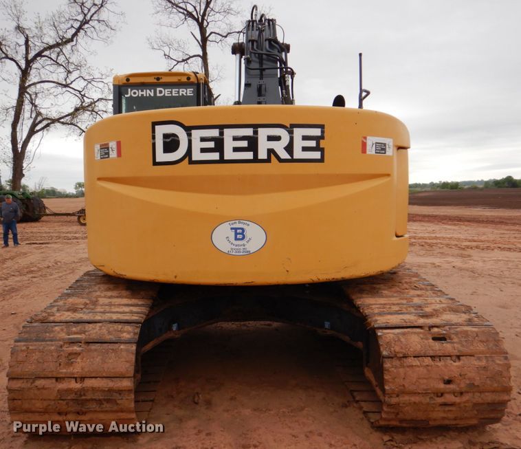 image for item HL9428 2011 John Deere 225D LC  excavator