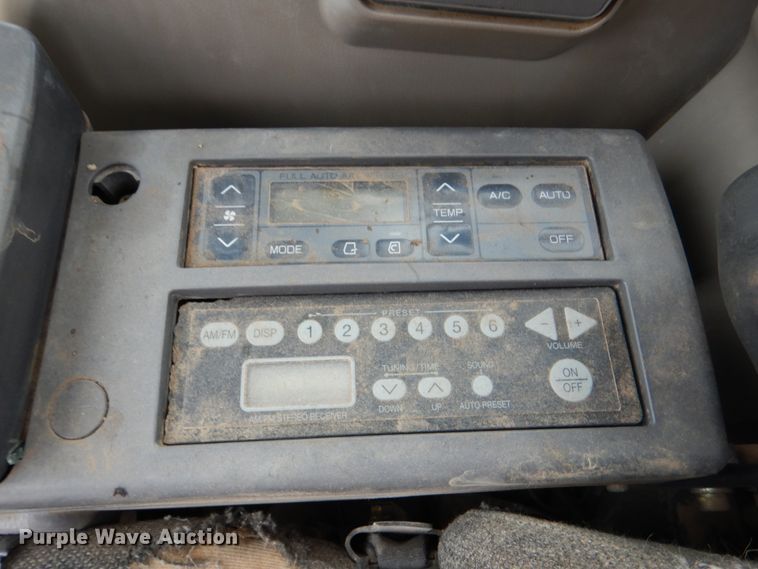 image for item HL9428 2011 John Deere 225D LC  excavator