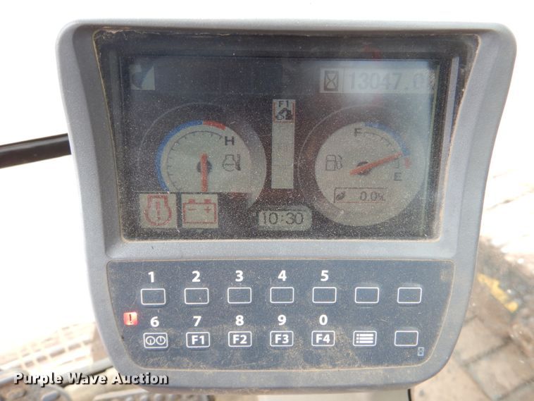 image for item HL9428 2011 John Deere 225D LC  excavator