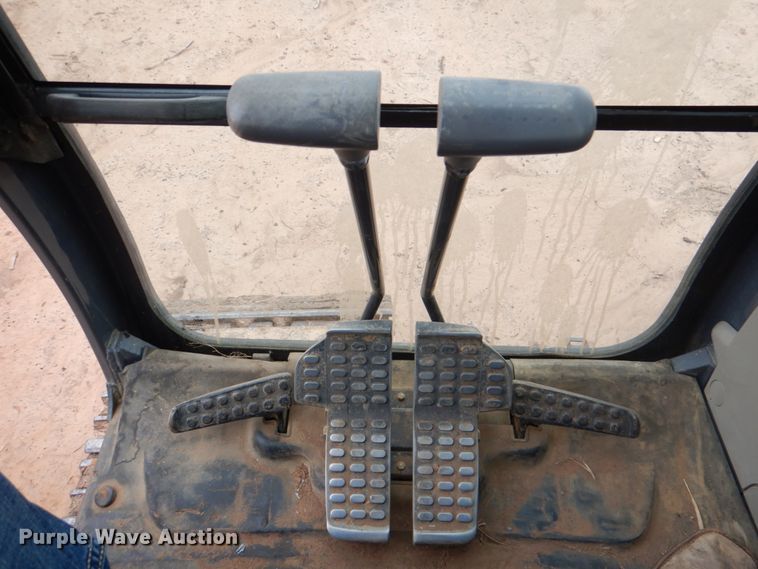 image for item HL9428 2011 John Deere 225D LC  excavator