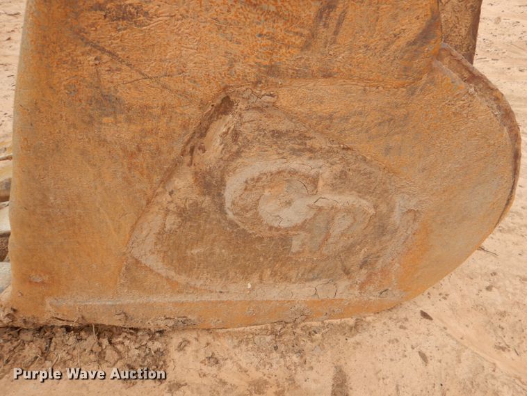 image for item HL9428 2011 John Deere 225D LC  excavator