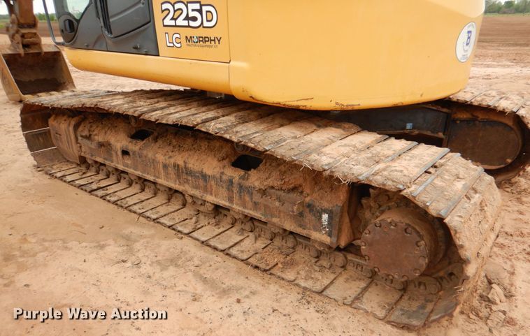 image for item HL9428 2011 John Deere 225D LC  excavator
