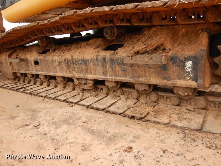 image for item HL9428 2011 John Deere 225D LC  excavator