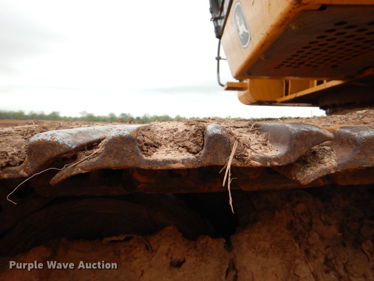 image for item HL9428 2011 John Deere 225D LC  excavator