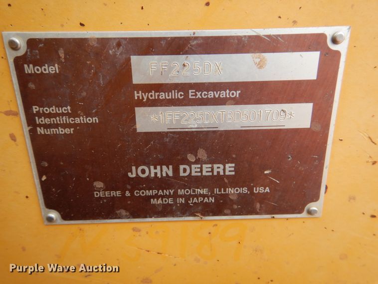 image for item HL9428 2011 John Deere 225D LC  excavator