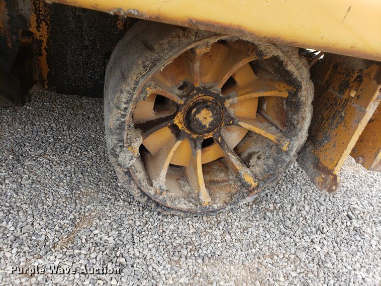 image for item HO9392 1980 Blaw Knox PF115  paver