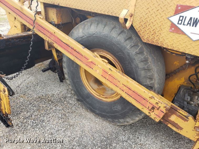 image for item HO9392 1980 Blaw Knox PF115  paver