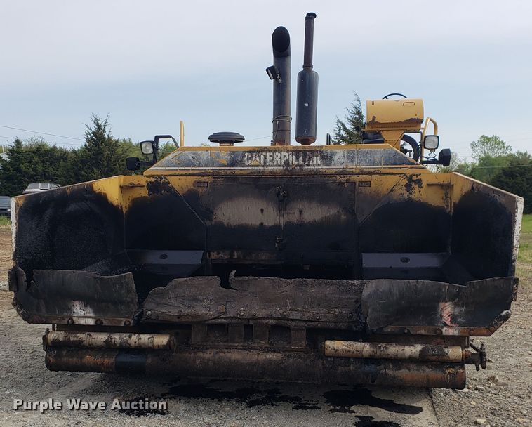 image for item HO9393 2001 Caterpillar AP-1055B  paver