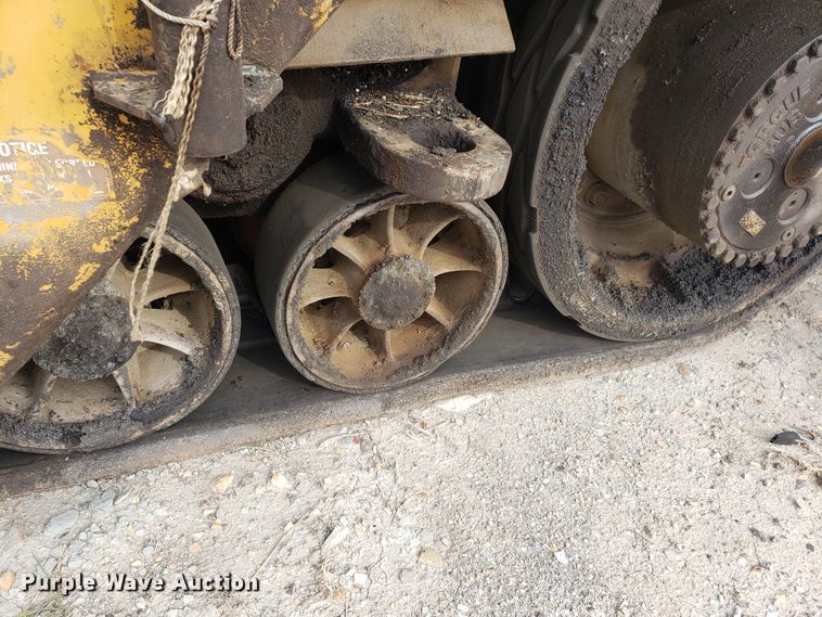 image for item HO9393 2001 Caterpillar AP-1055B  paver