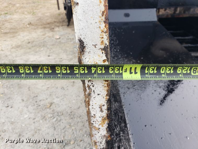 image for item HO9393 2001 Caterpillar AP-1055B  paver