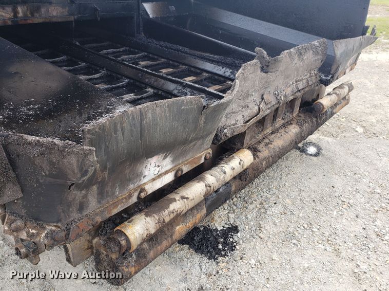 image for item HO9393 2001 Caterpillar AP-1055B  paver