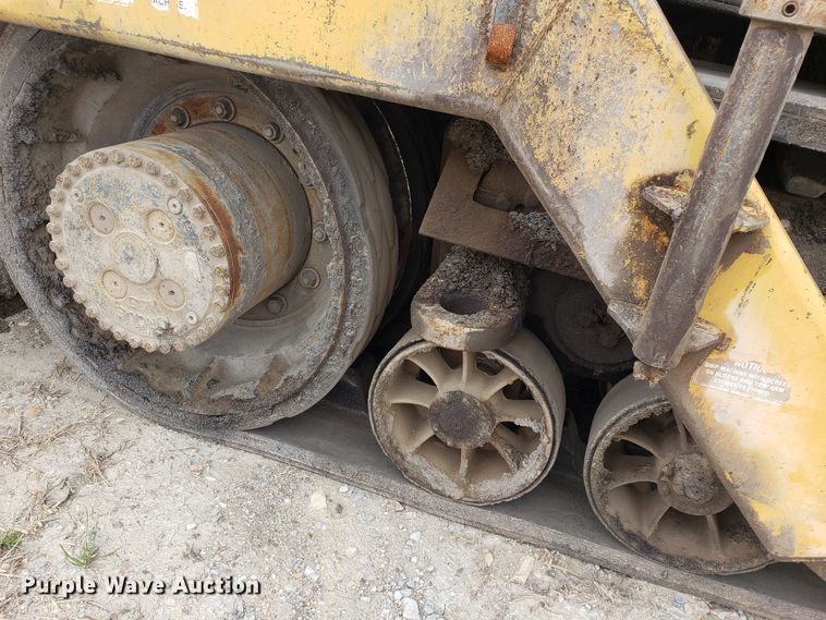 image for item HO9393 2001 Caterpillar AP-1055B  paver