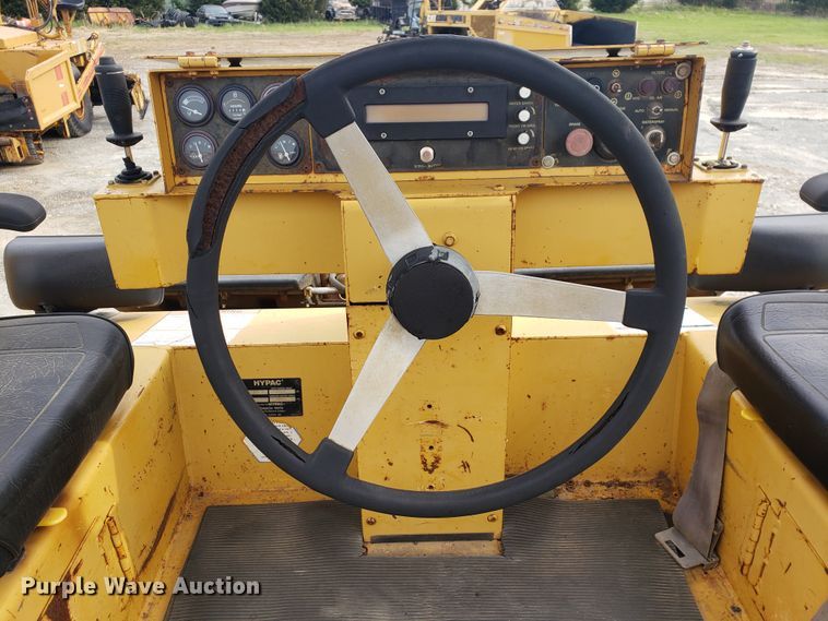 image for item HO9394 Hypac C778B  double drum vibratory roller