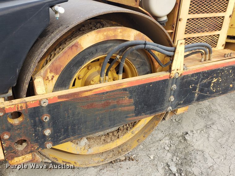 image for item HO9394 Hypac C778B  double drum vibratory roller