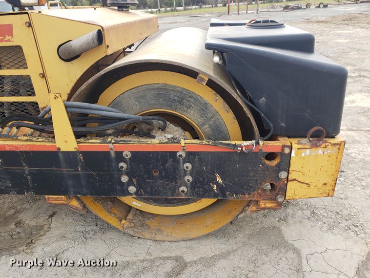 image for item HO9394 Hypac C778B  double drum vibratory roller