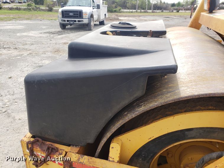 image for item HO9394 Hypac C778B  double drum vibratory roller