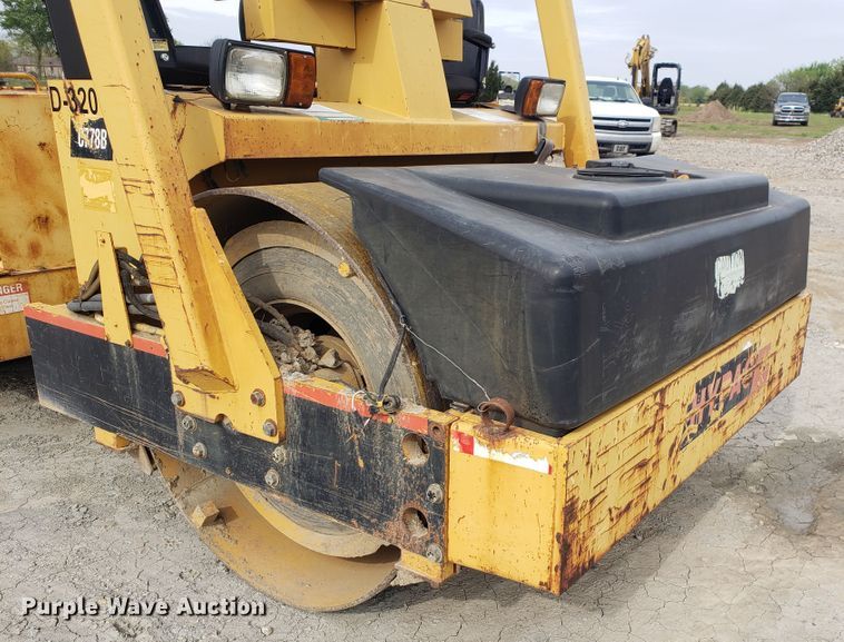 image for item HO9394 Hypac C778B  double drum vibratory roller