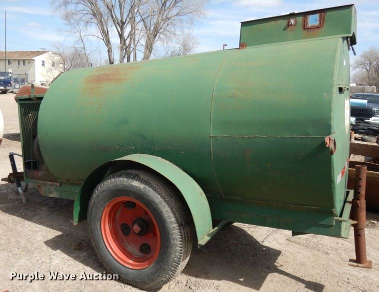 image for item HR9102 Fuel tank trailer