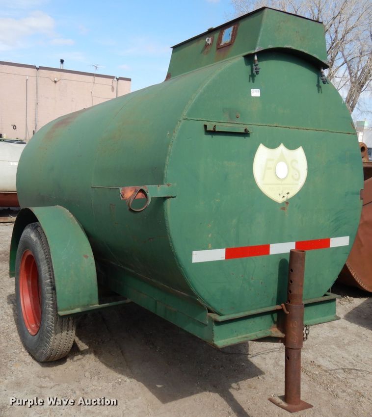image for item HR9102 Fuel tank trailer