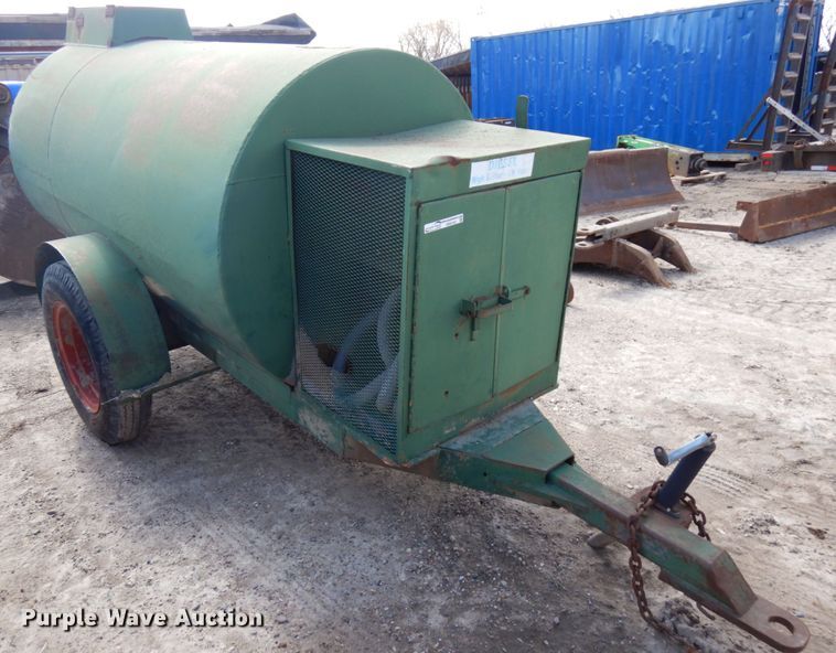 image for item HR9102 Fuel tank trailer