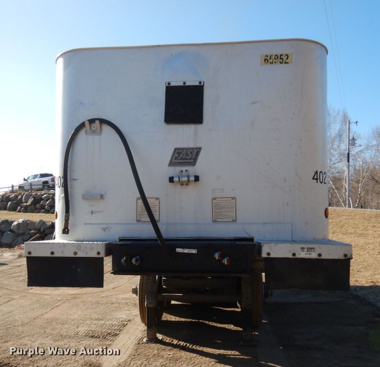 image for item HR9148 2000 East end dump trailer
