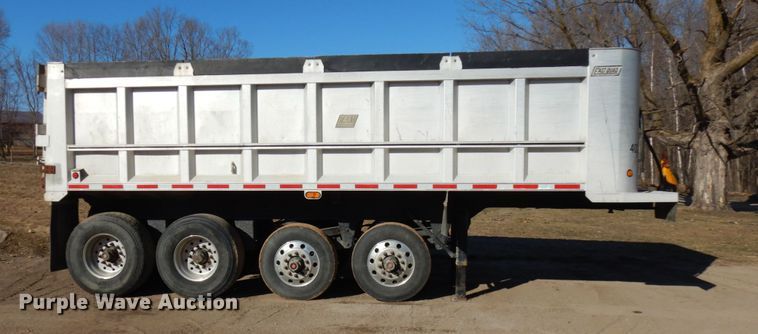 image for item HR9148 2000 East end dump trailer